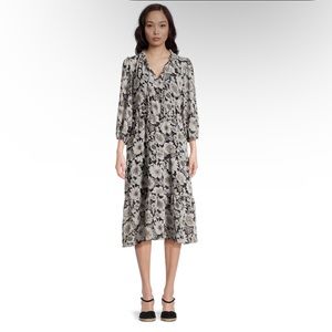 NWT Time & Tru floral tier midi dress size Large black and white